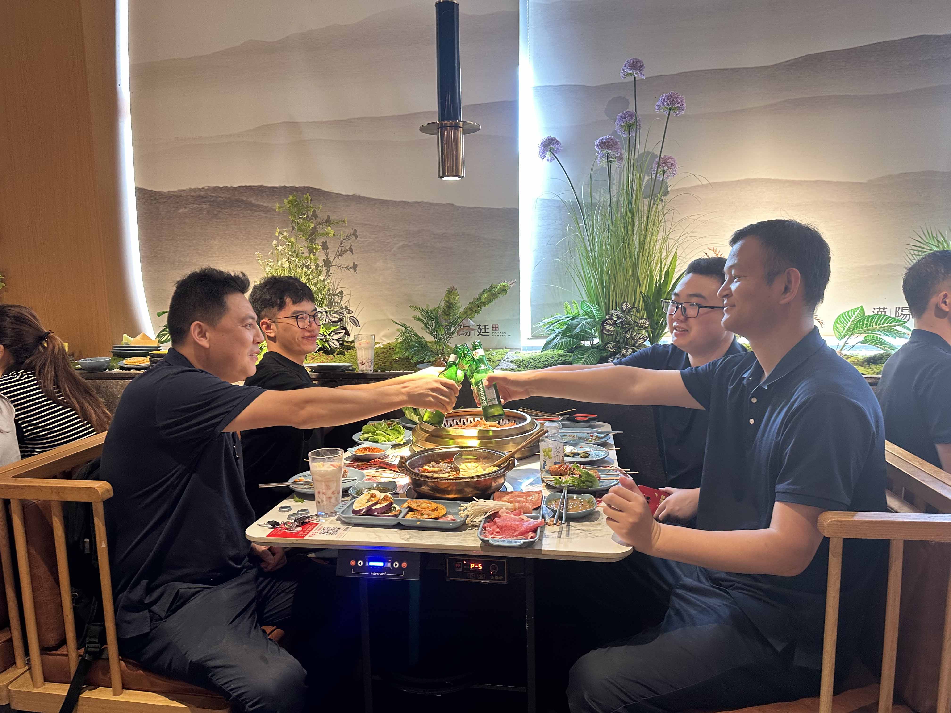 久信達(dá)科技公司員工齊聚光明區(qū)蠄蜍石，開(kāi)啟活力爬山之旅暨團(tuán)建活動(dòng)(圖5)